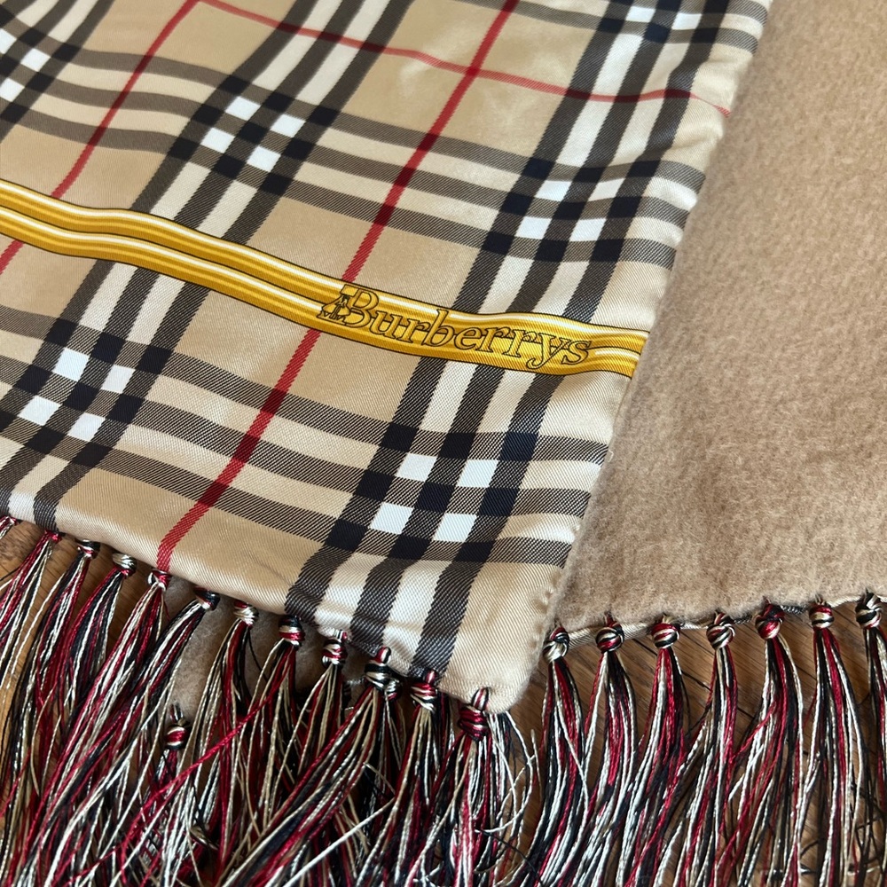 Burberrys Limited Runway Edition Nova Plaid Scarf in silk and cashmere. - Picture 3 of 5